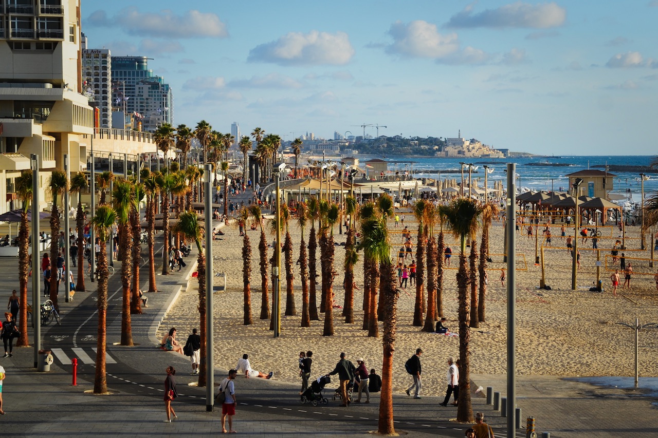 Tel Aviv beach on a Saturday evening